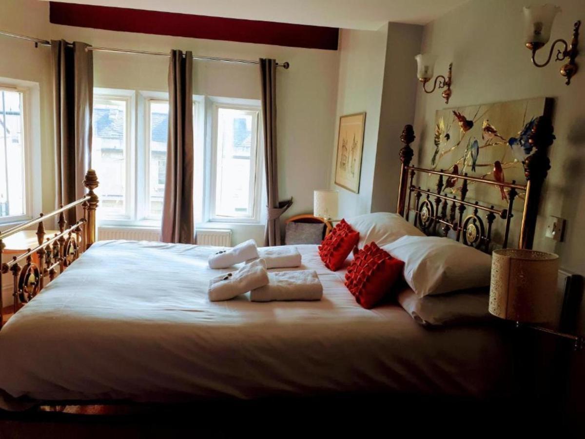 Oyo 3 Crescent Gardens Hotel Bath Bagian luar foto